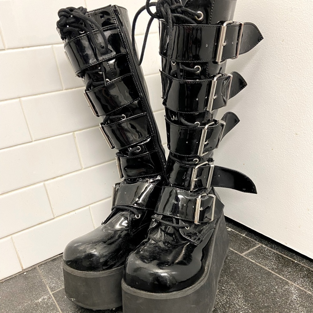 Demonia Trashville-518 Platform Boots